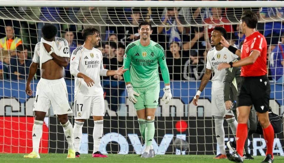 人作战, 明明对手少