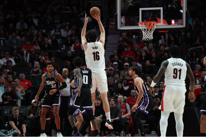 万美元的杨, 助推力量, 轮秀